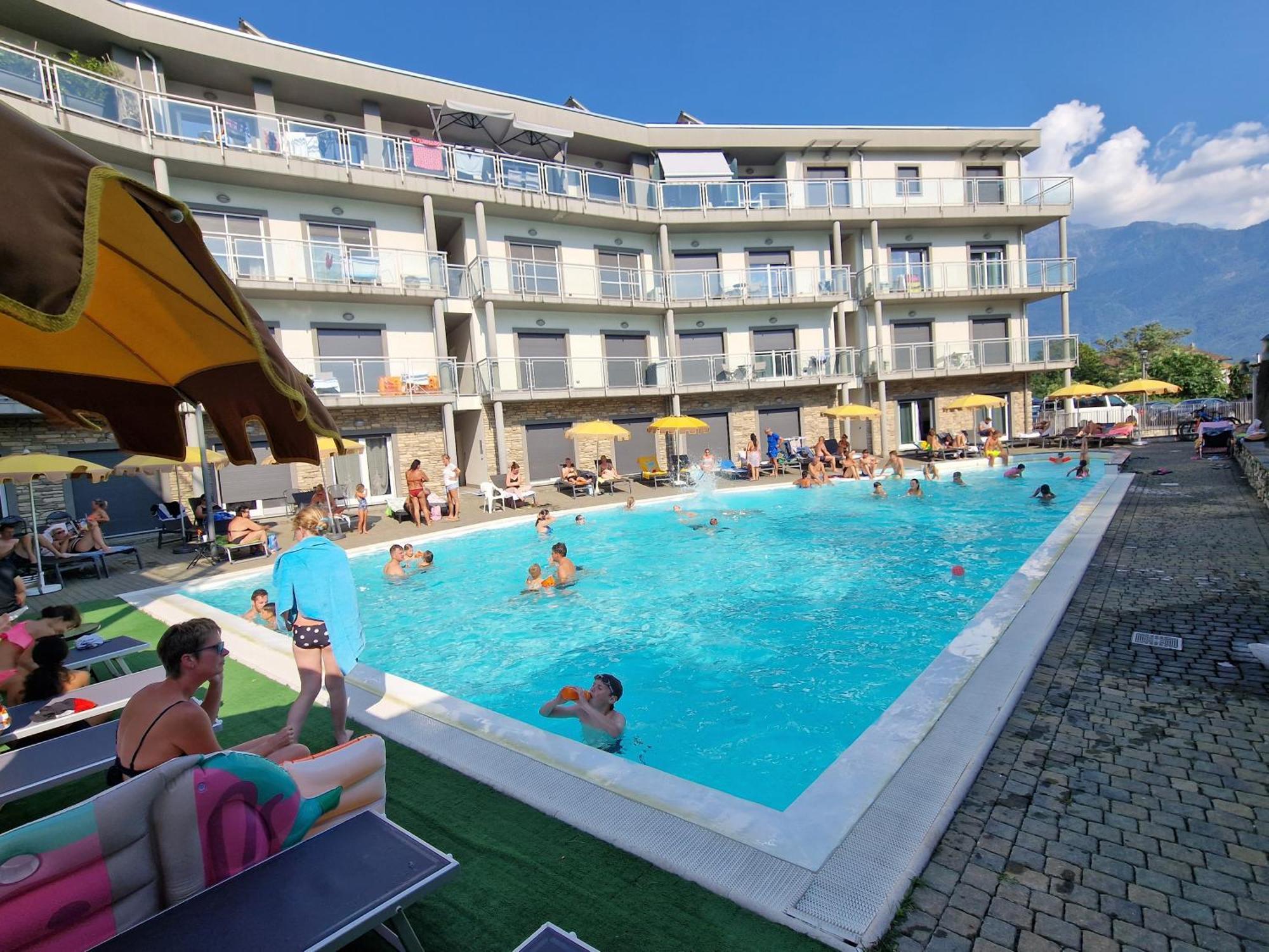 Hotel Residence Alessandra Domaso Kültér fotó